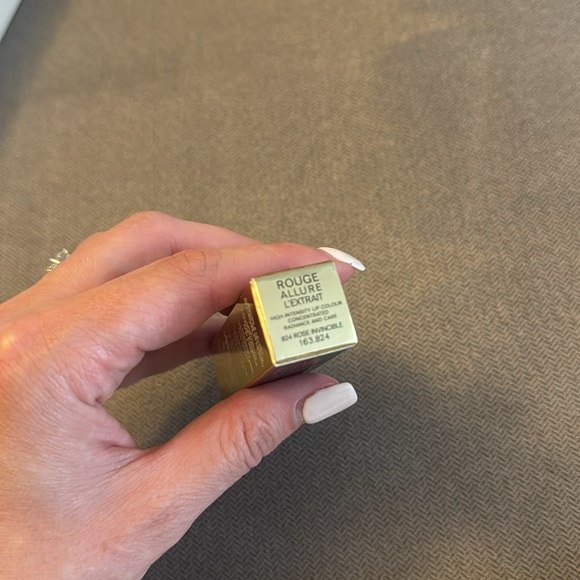 Chanel lipstick - Picture 3 of 3